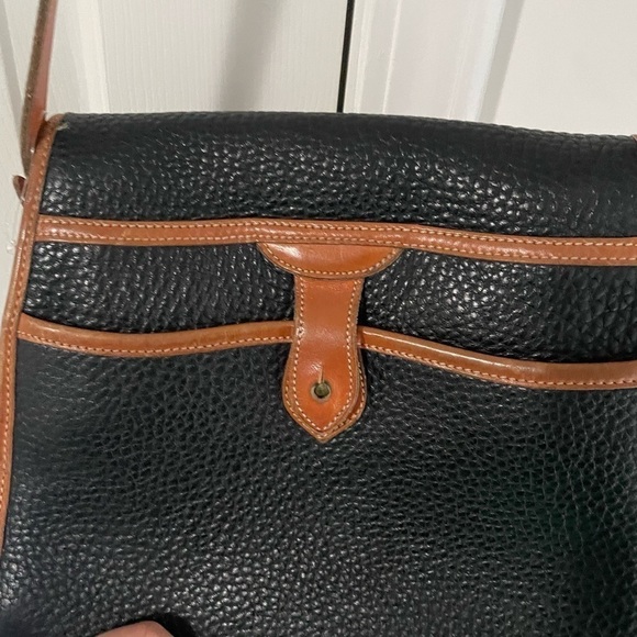 DOONEY & BOURKE
Vintage Pebbled Leather Flap Shoulder Handbag - Picture 8 of 12